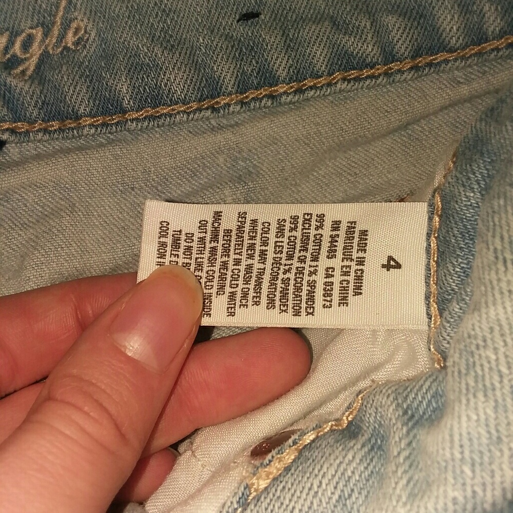 Shorts - Picture 3 of 4